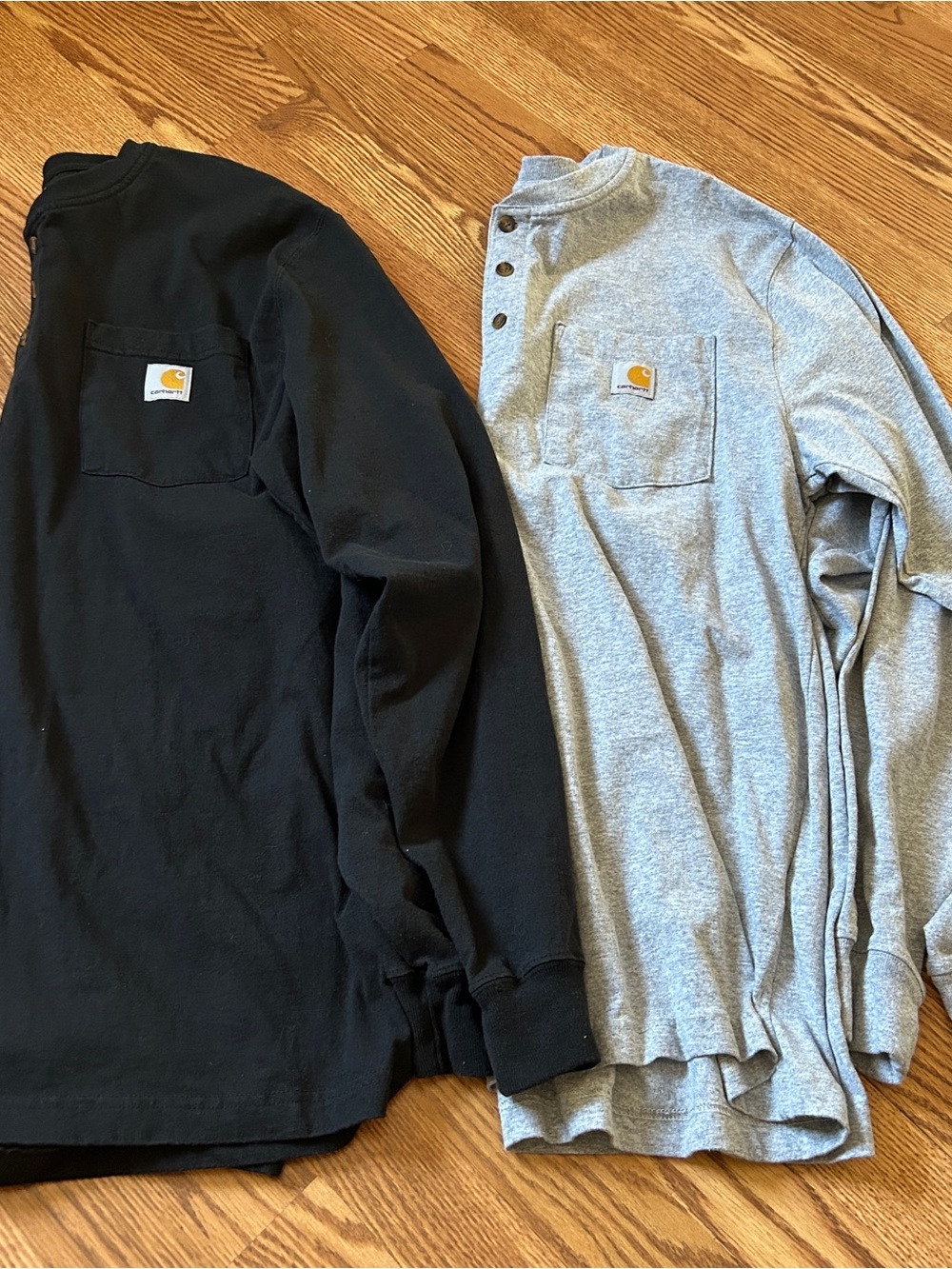 Carhart men’s long sleeve loose fit shirts